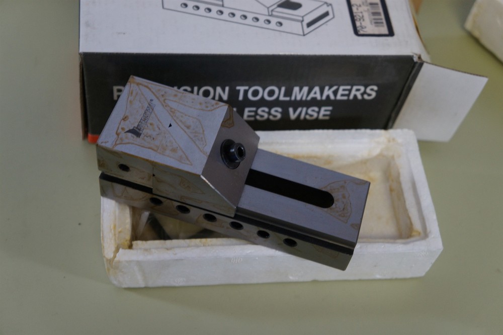 Interstate 70-921-2 Toolmaker's Precision Screwless Vise , 2" Jaw Width , New