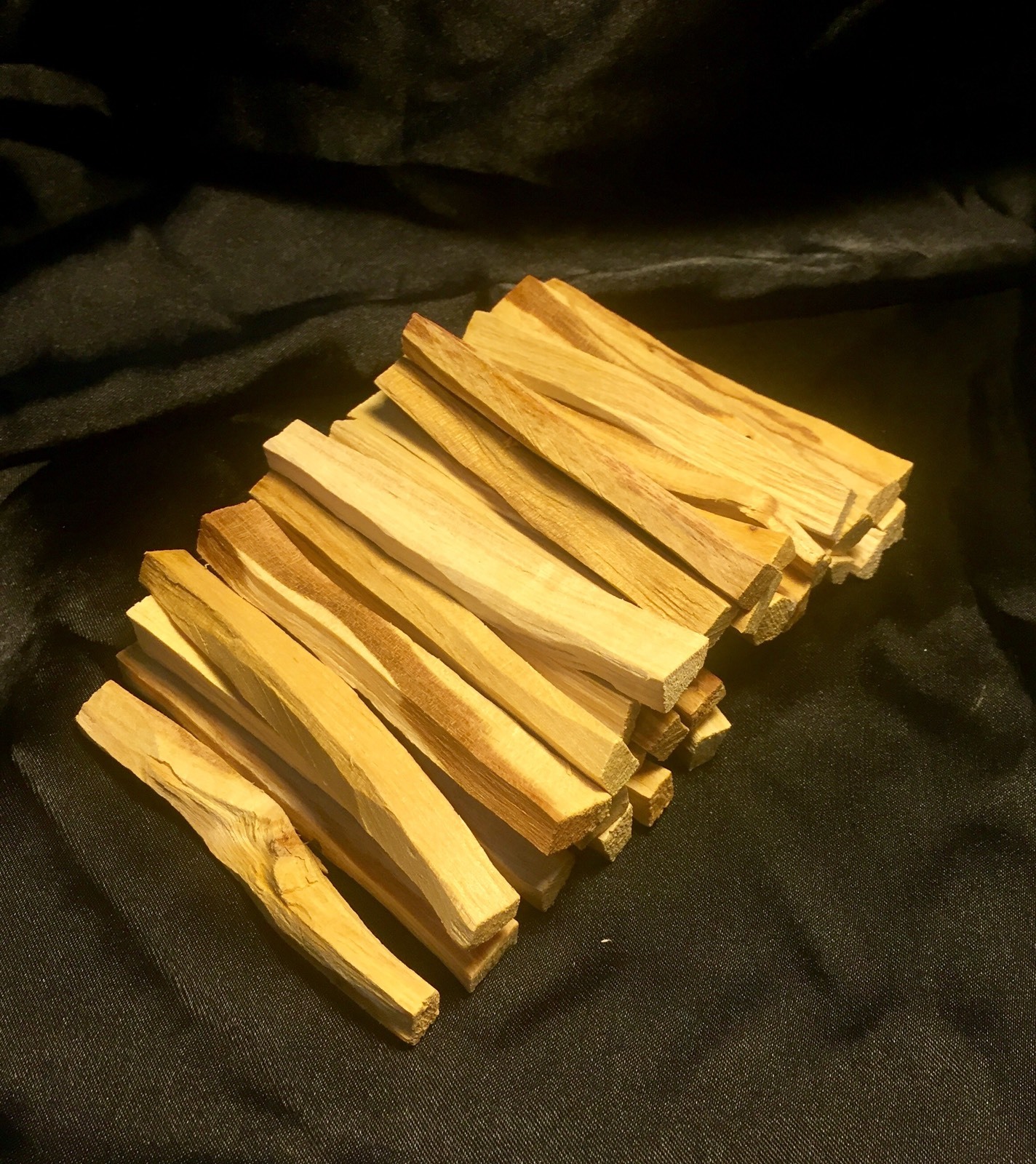 Palo Santo 1 LB Bag (75 STICKS APPROX - 4+inches long)