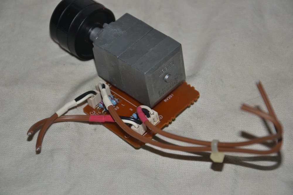 Sony PCM-501ES Digital Audio Processor Record Level potentiometer & knob