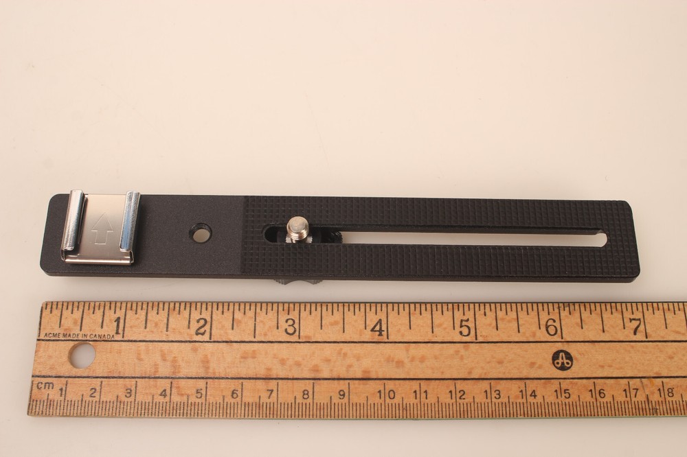 1/4" Flash Bracket Mount Holder For Studio Tripod Light Stand Camera Vintage