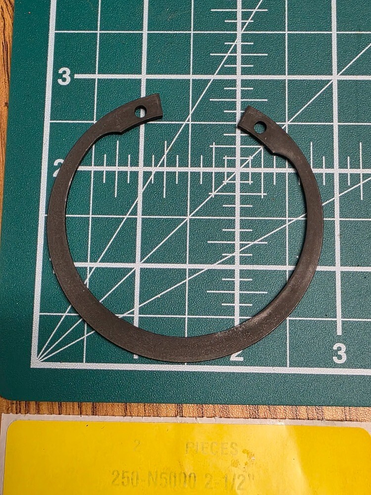 2-1/2" Snap Ring Part # 250-N5000 BAUM HYDRAULICS CORP (just 1 snap ring)
