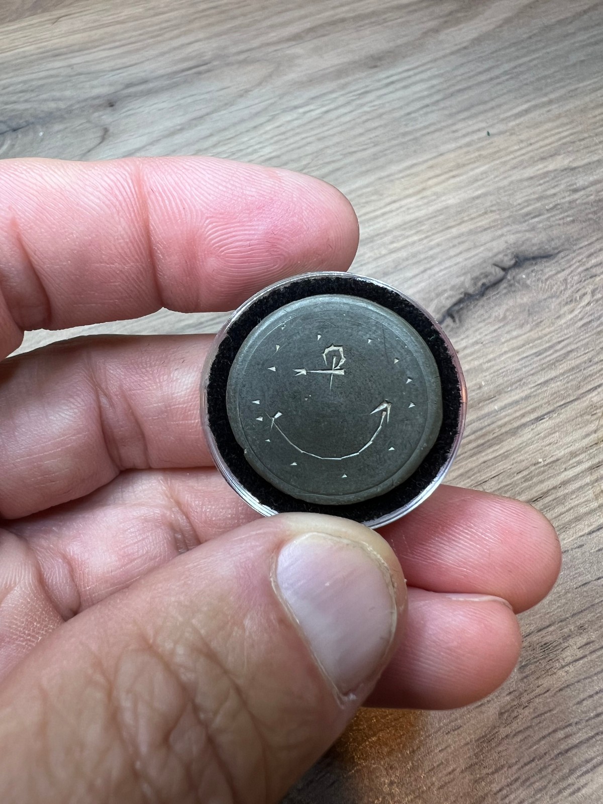 Dug American Revolutionary War Engraved Navy Anchor & 13 Stars Coat Button