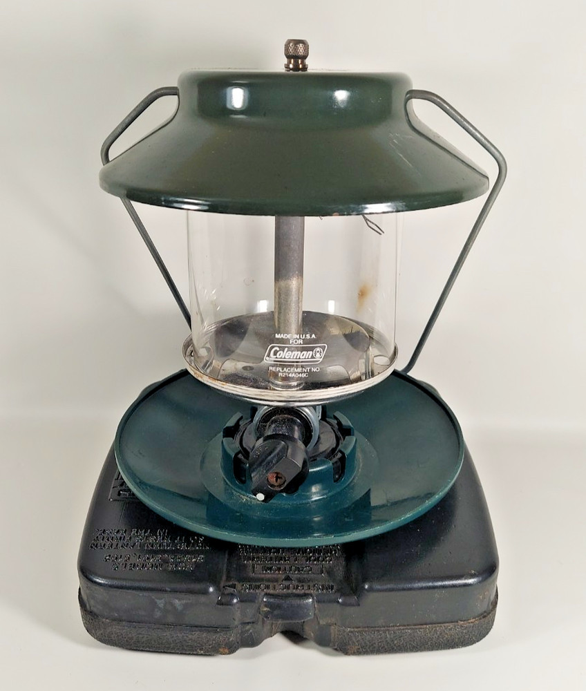 Coleman Propane Lantern Model 5151C700 Single Mantle Std. Ignt. Maroon Case