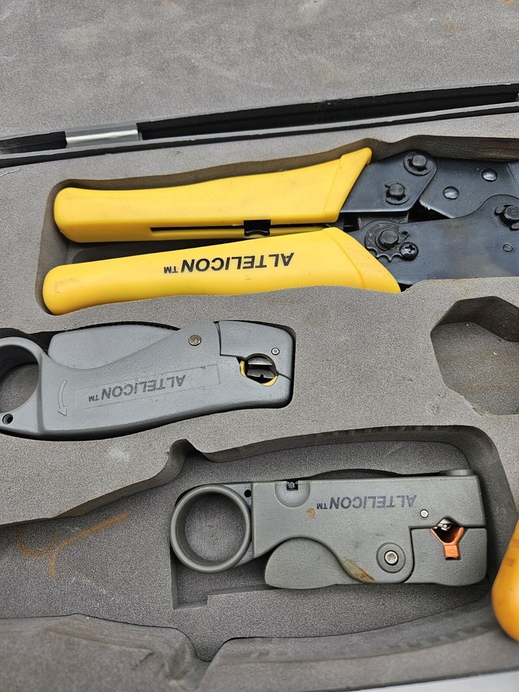 Telecom Crimping Set Incomplete