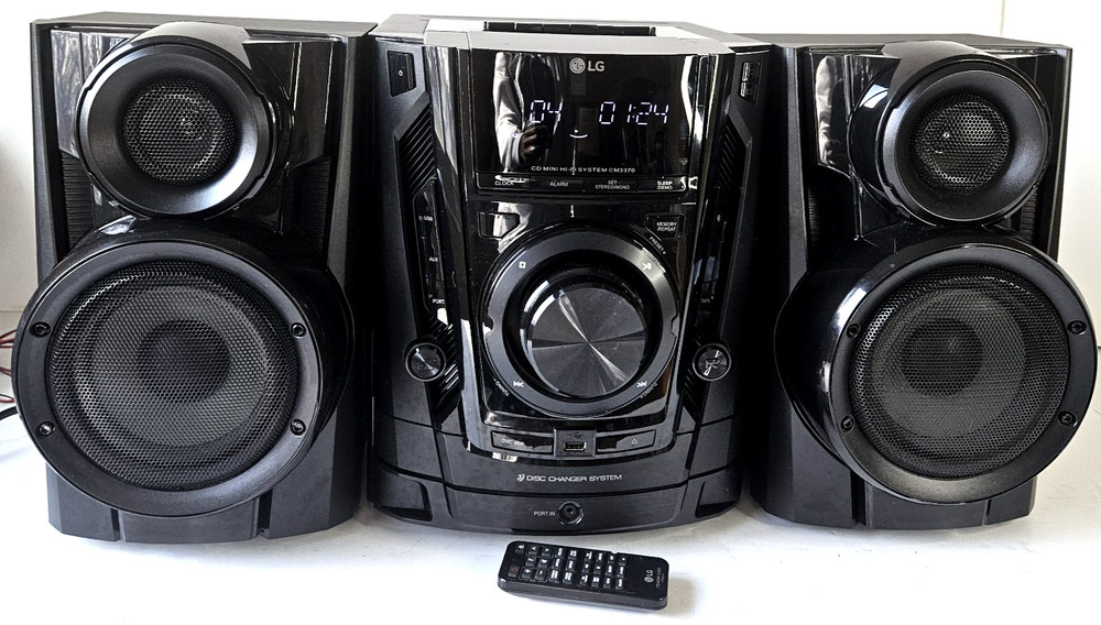 LG CM3370 Mini Hi-Fi System 200W Bluetooth CD USB w/ CMS3370 Speakers & Remote