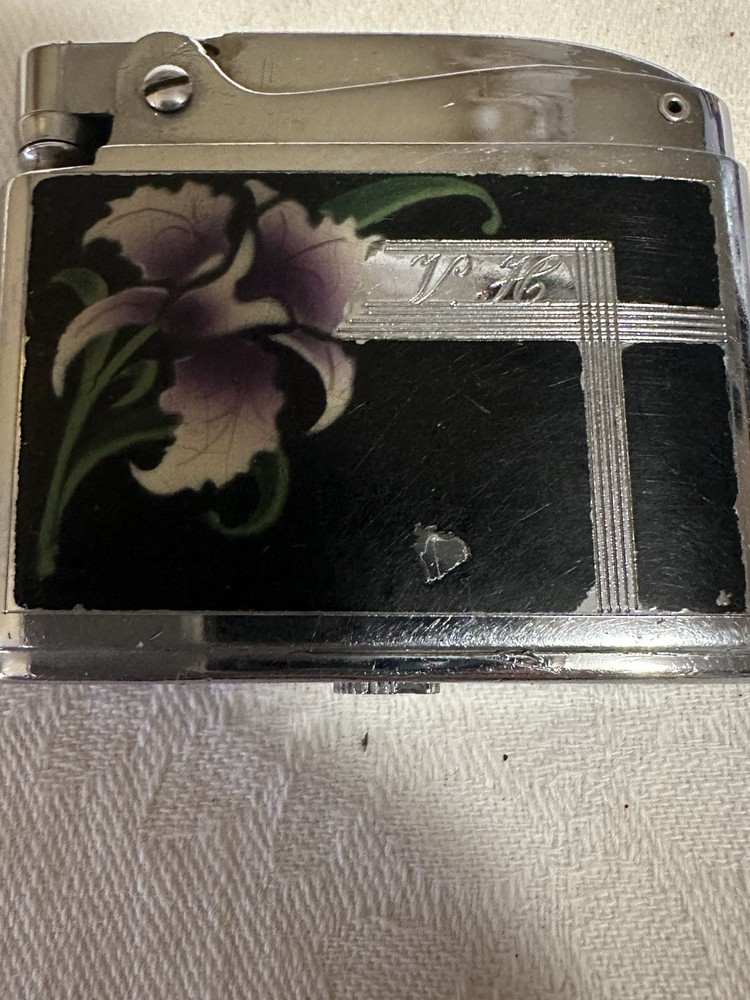 Vintage Ronson Adonis Lighter Flowers Sparks