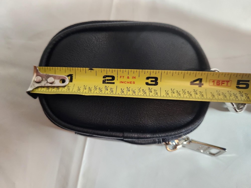 Steve Madden Wireless Earbud Case