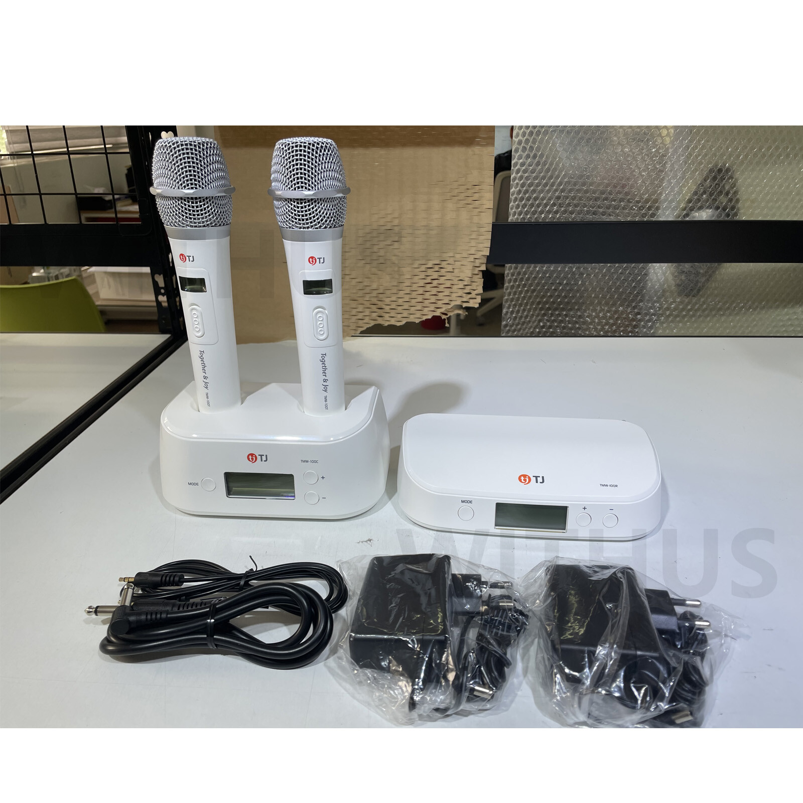 TJ Taijin Media TMW-100 Wireless Microphone 2pcs Set White Colors Free Fedex