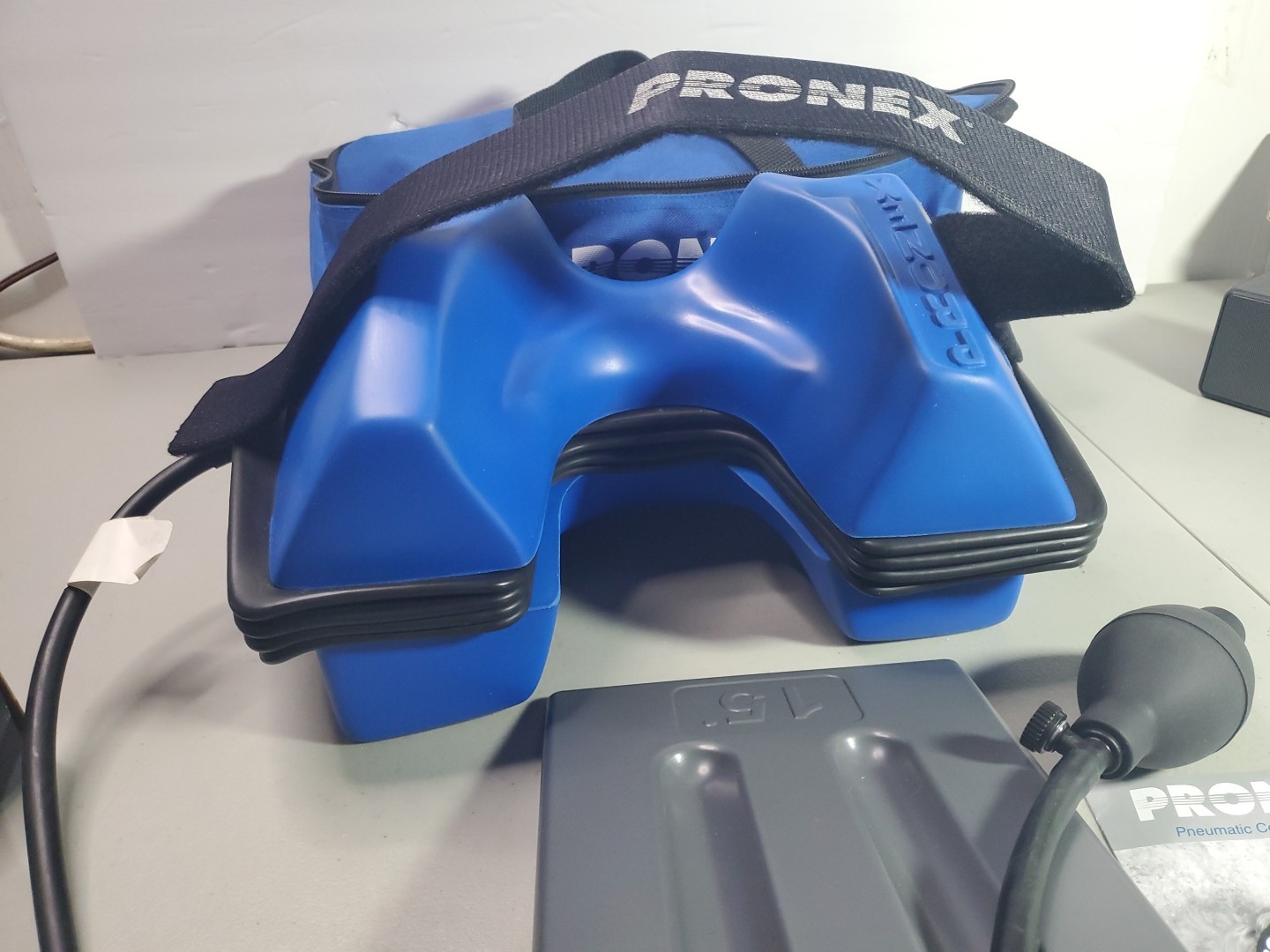 Pronex Pneumatic Cervical Traction Device Decompress Neck Muscles W Wedge