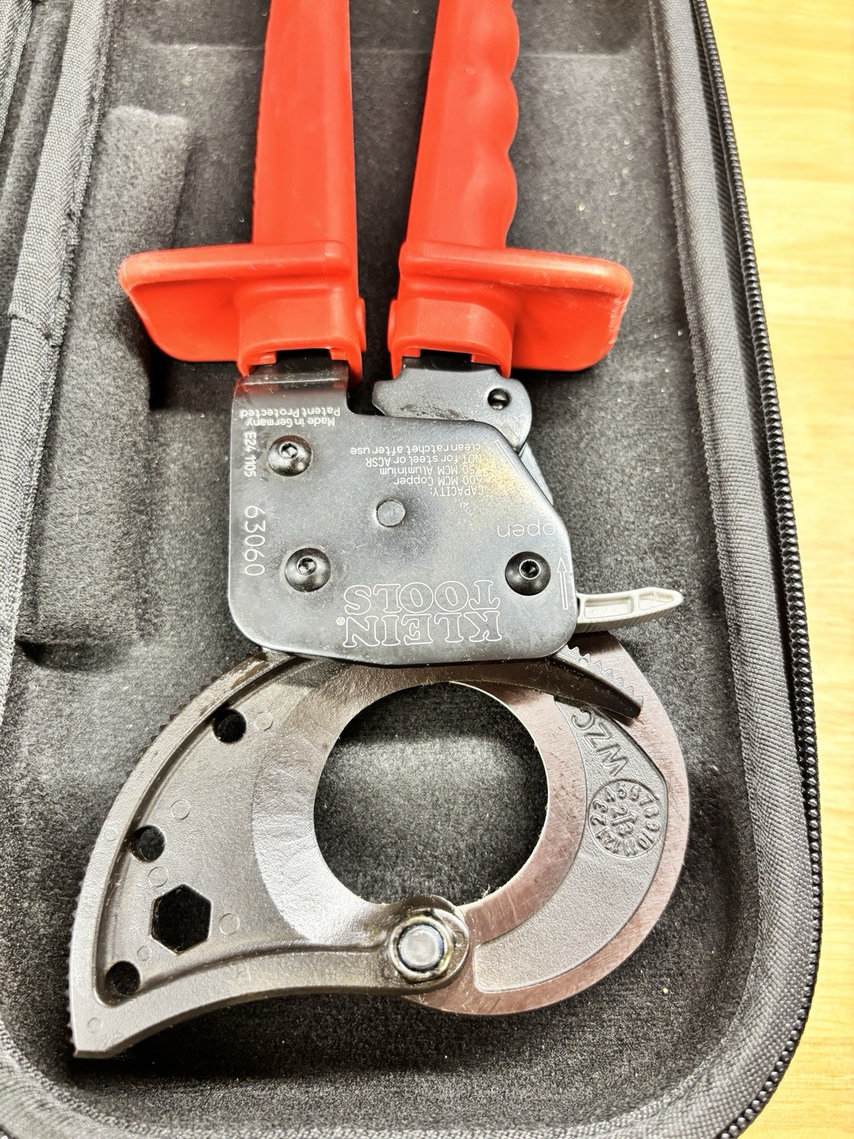 Klein Tools 63060 Ratcheting Cable Cutter