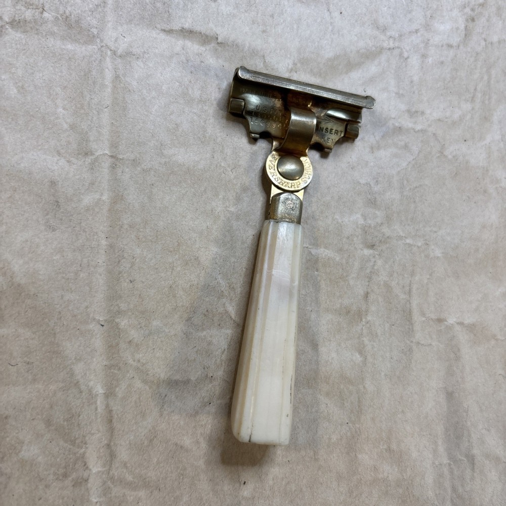 Vintage Eversharp Schick Injector Single Edge Safety Razor Bakelite Handle