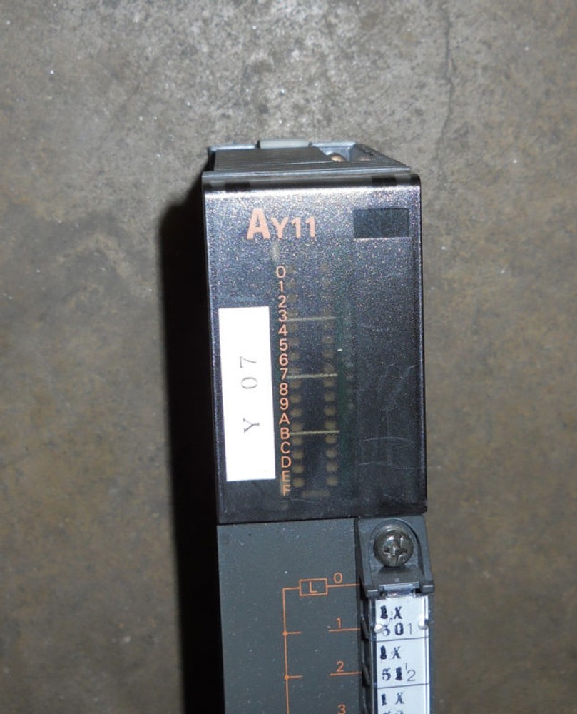 MITSUBISHI MELSEC OUTPUT MODULE PROGRAM CONTROLLER AY11