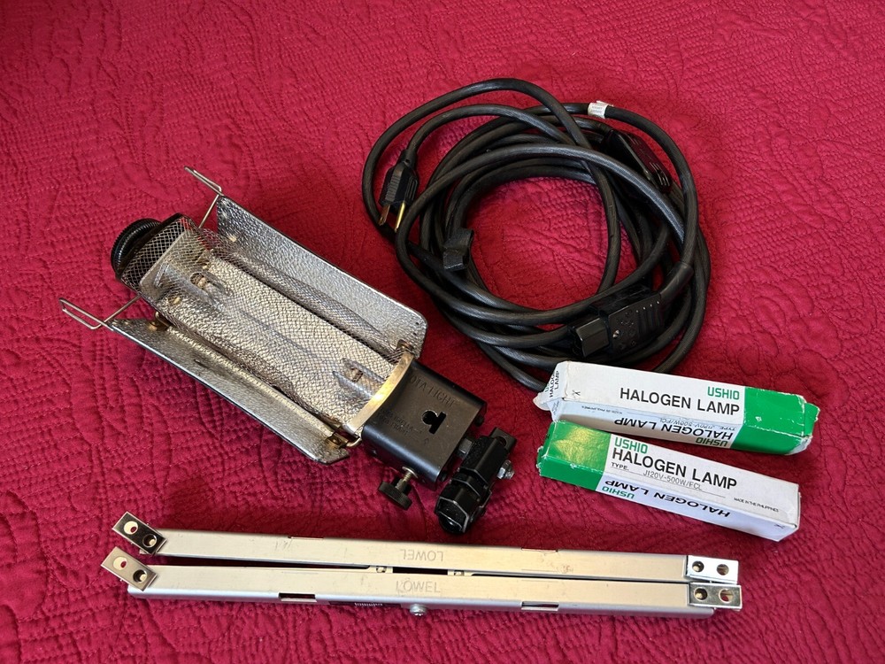 Lowel Tota-Light Tungsten Flood Light with Dimmer, Diffuser Frame, Gels