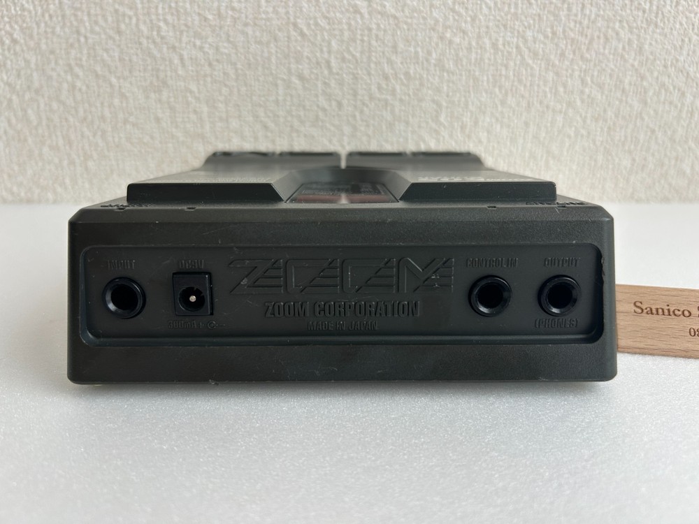 Zoom 505 Guitar Compact Multi Effects Processor, Amp simulator Used Tested Japan