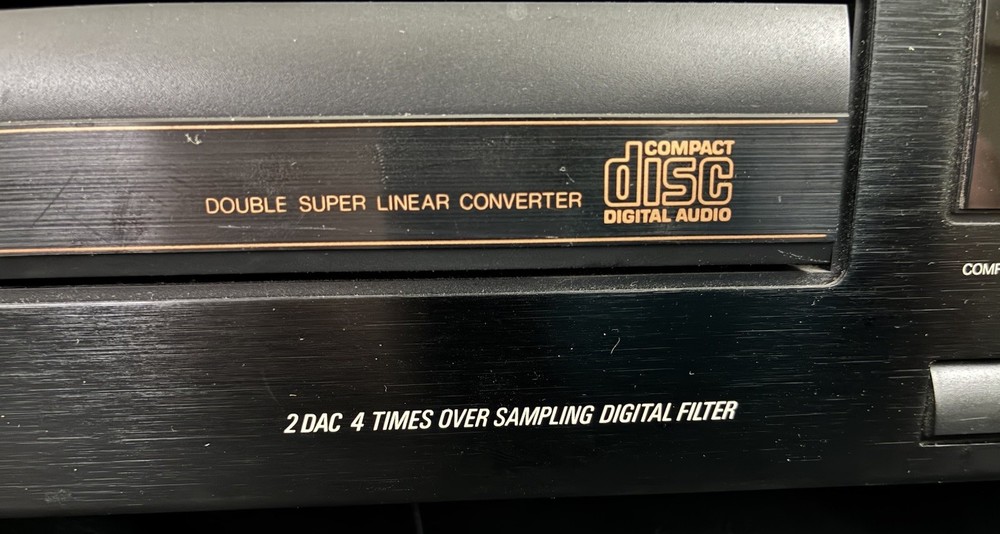 Denon DCD-520 PCM CD Player Digital Audio Untested Powers On No Remote