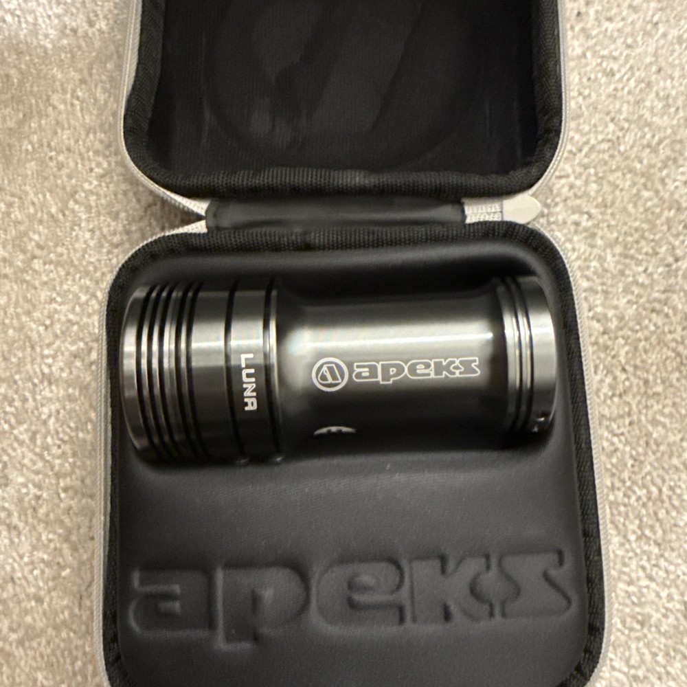 Apeks Luna Primary torch