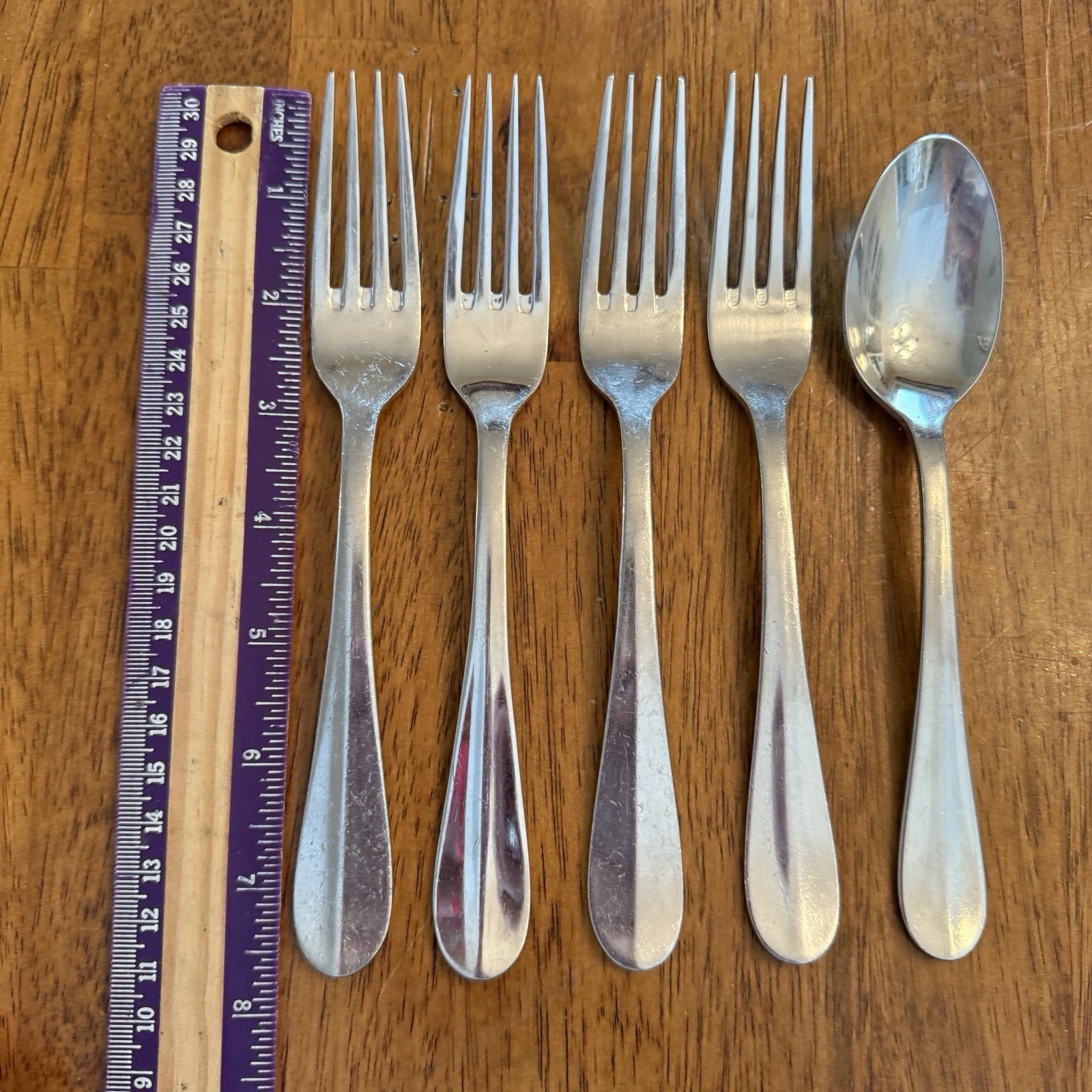 VTG Walco Stainless Steel Flatware Replacement Pieces 4 Salad Forks 1 Spoon