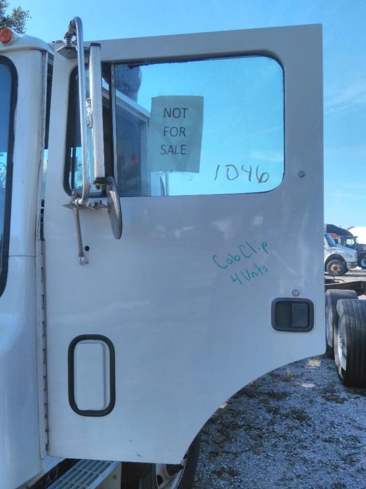 For 2010 MACK MRU613 DOOR ASSEMBLY Left ,  FL