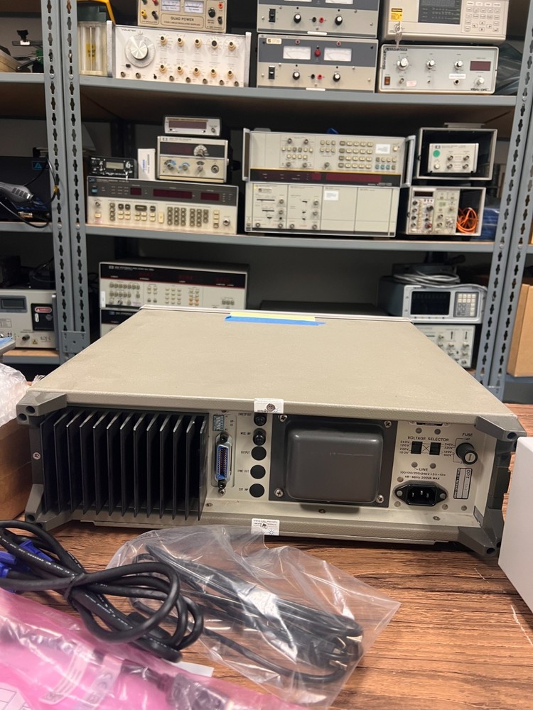 HP 8165A 50 MHz Programmable Signal Source