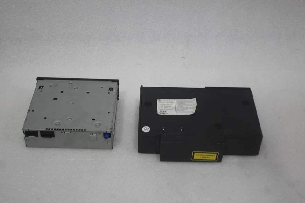 2006 MERCEDES CL500 C215 CD CHANGER AND NAVIGATION PLAYER PAIR