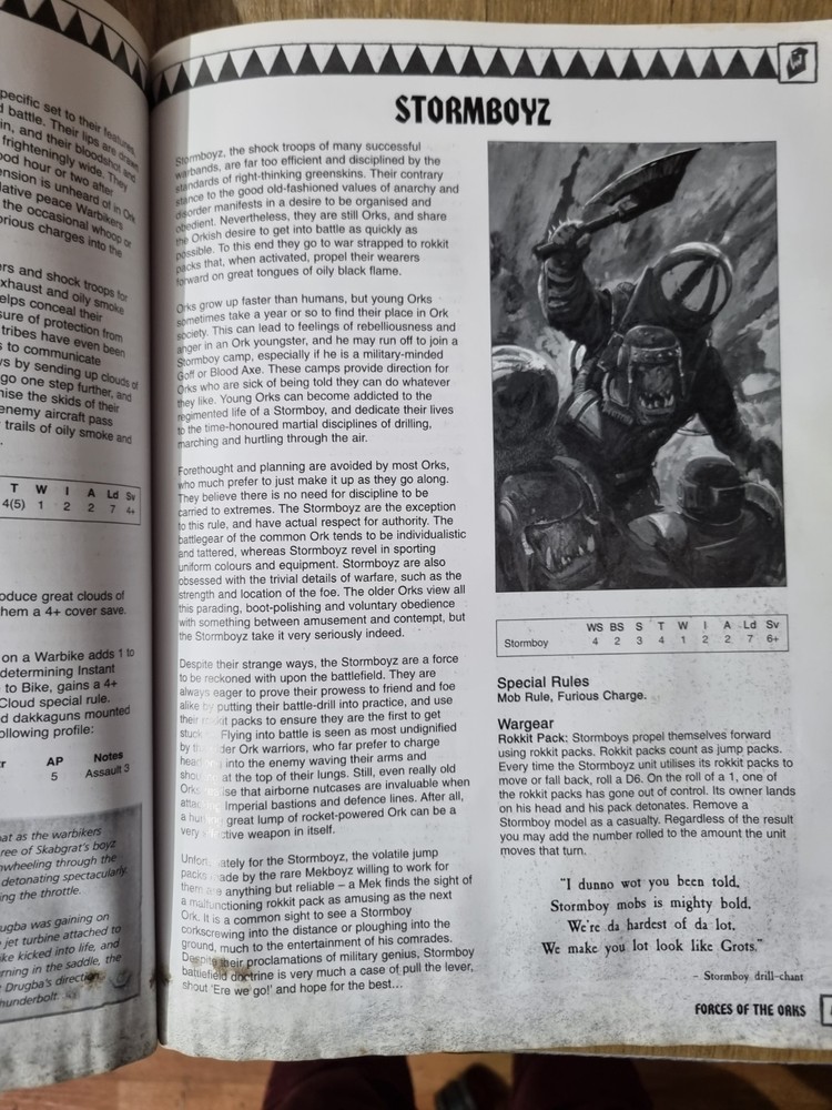 Warhammer40K Codex Ork 2008 Edition Games Workshop Paperback Damaged Torn Corner