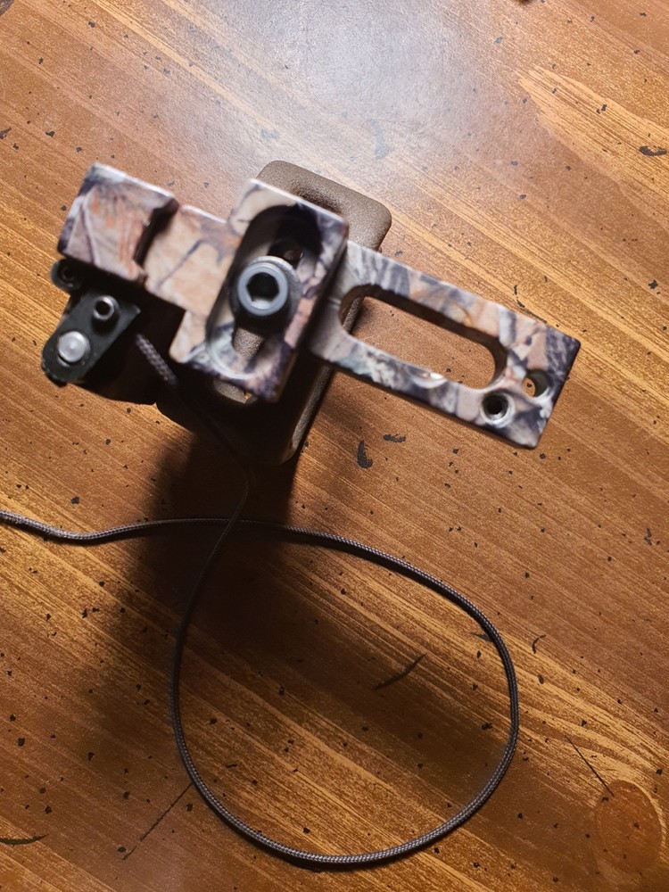 Trophy Taker Smackdown Camo Drop Away Arrow Rest