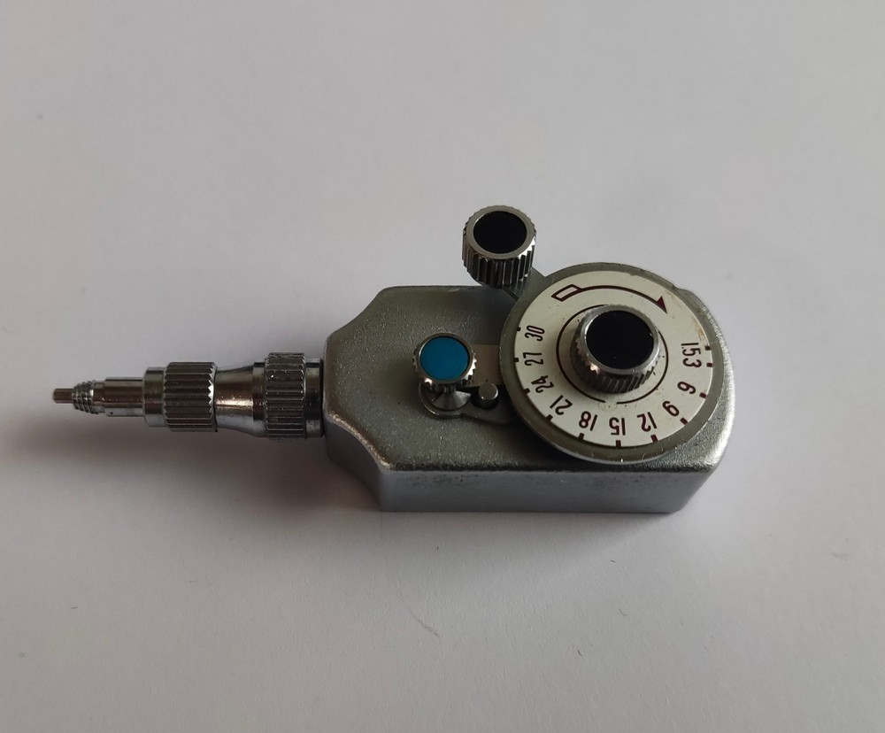Leitz Wetzlar Leica automatic shutter release - a rare accessory.
