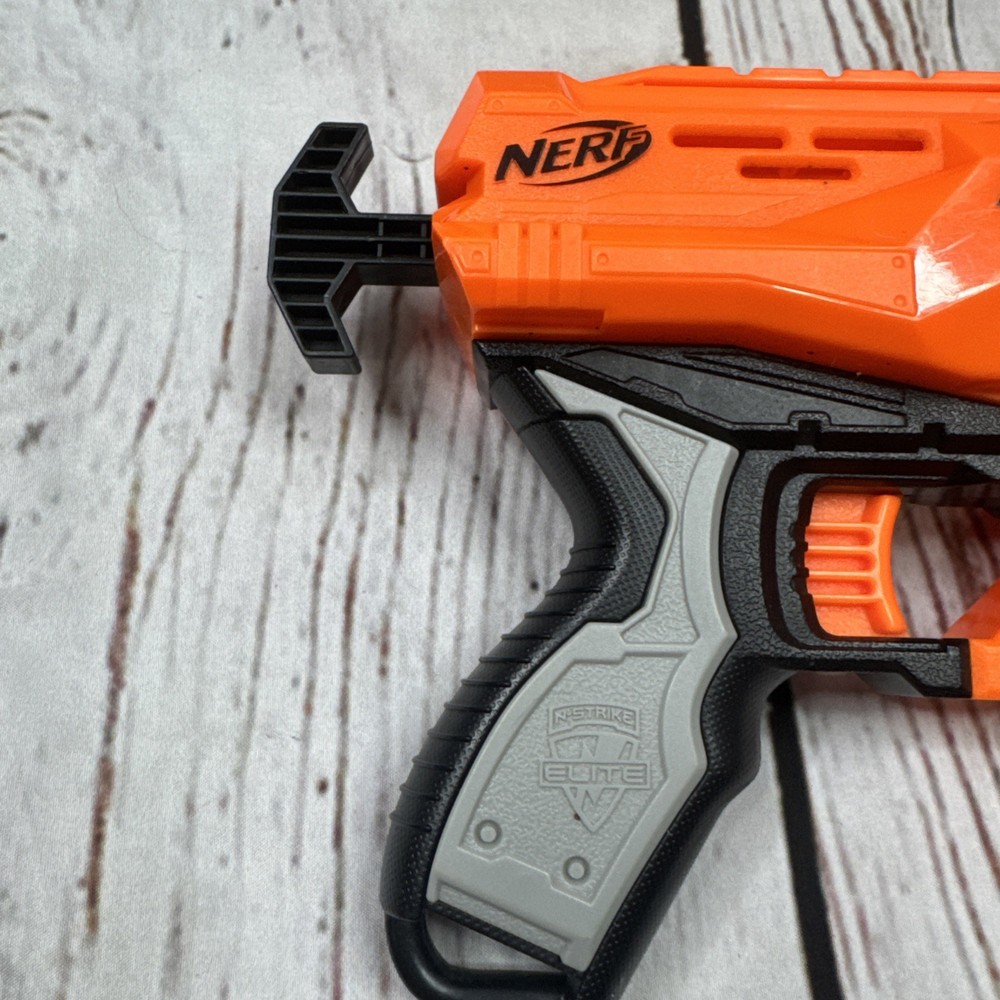 Nerf Accustrike Quadrant
