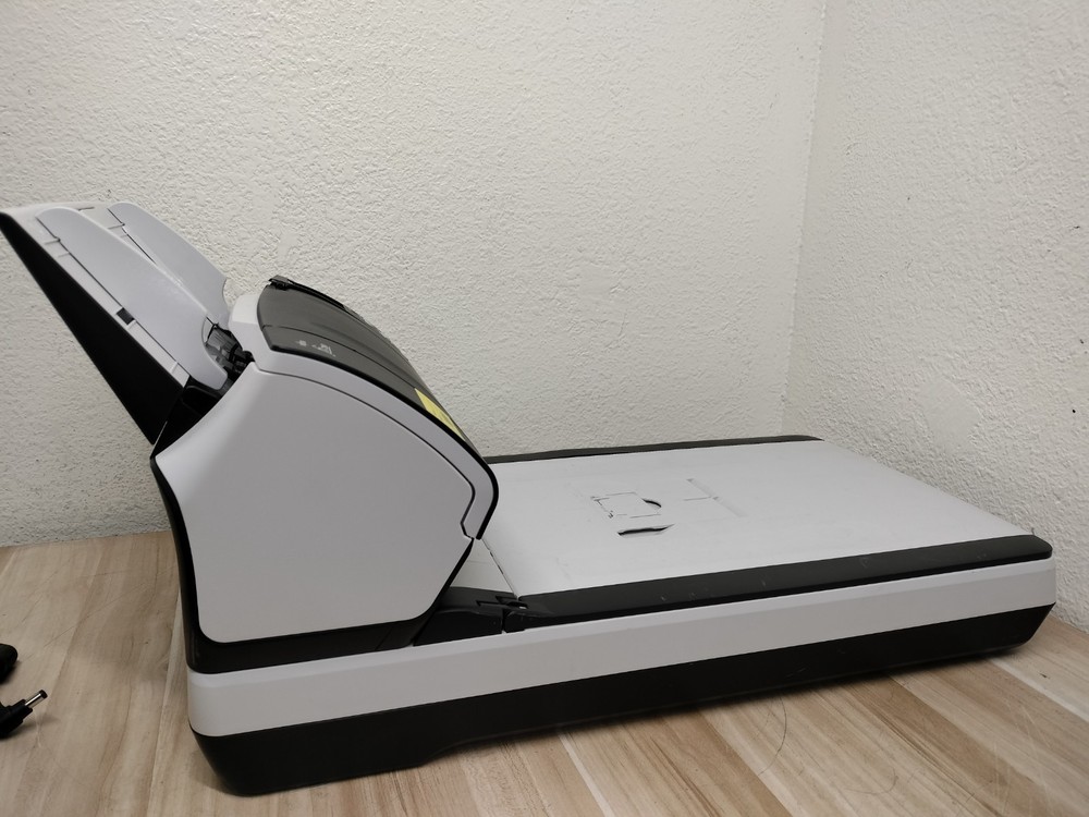 Fujitsu fi-7260 Color Duplex Document Flatbed Sheetfed Scanner