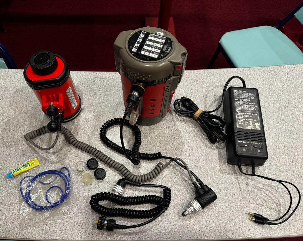 Nikonos SB-104 & SB-103 Flash Light Underwater system