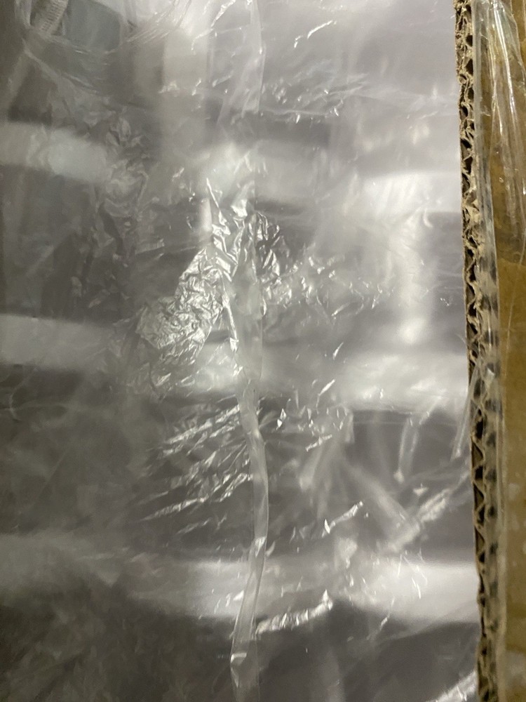 48 6oz Plastic Jars With White Lids