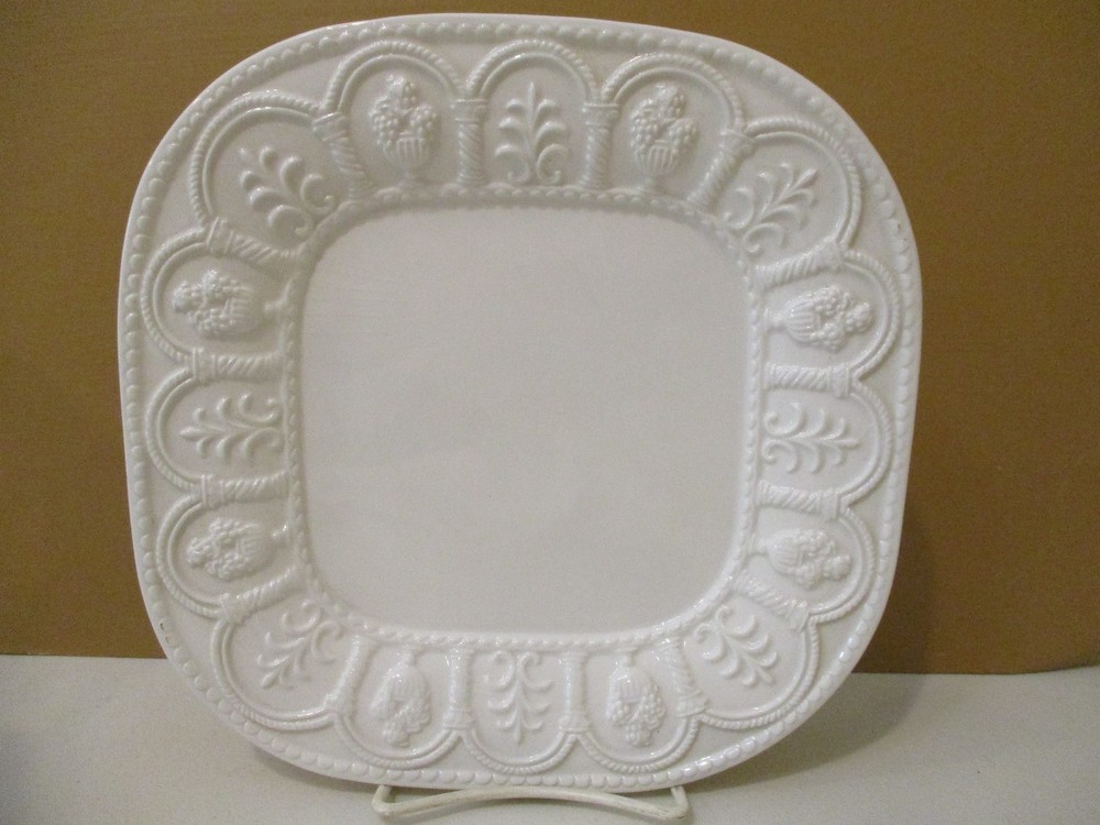 PRESENT TENSE TORCELLO SALAD PLATE - 8 3/4"  1305C