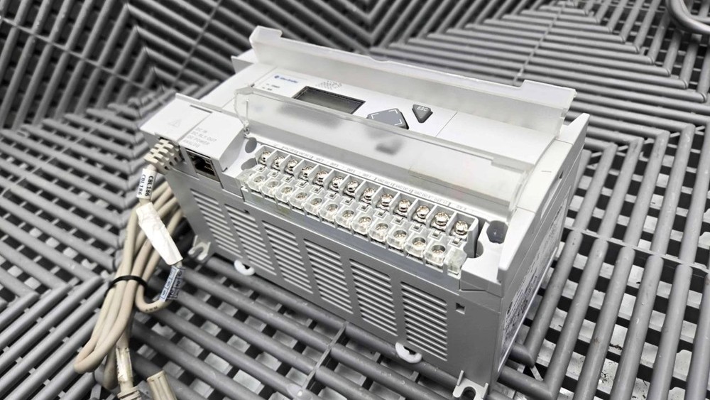Allen-Bradley 1766-L32BXBA Ser B Processor Unit Micrologix 1400 Controller FW 16