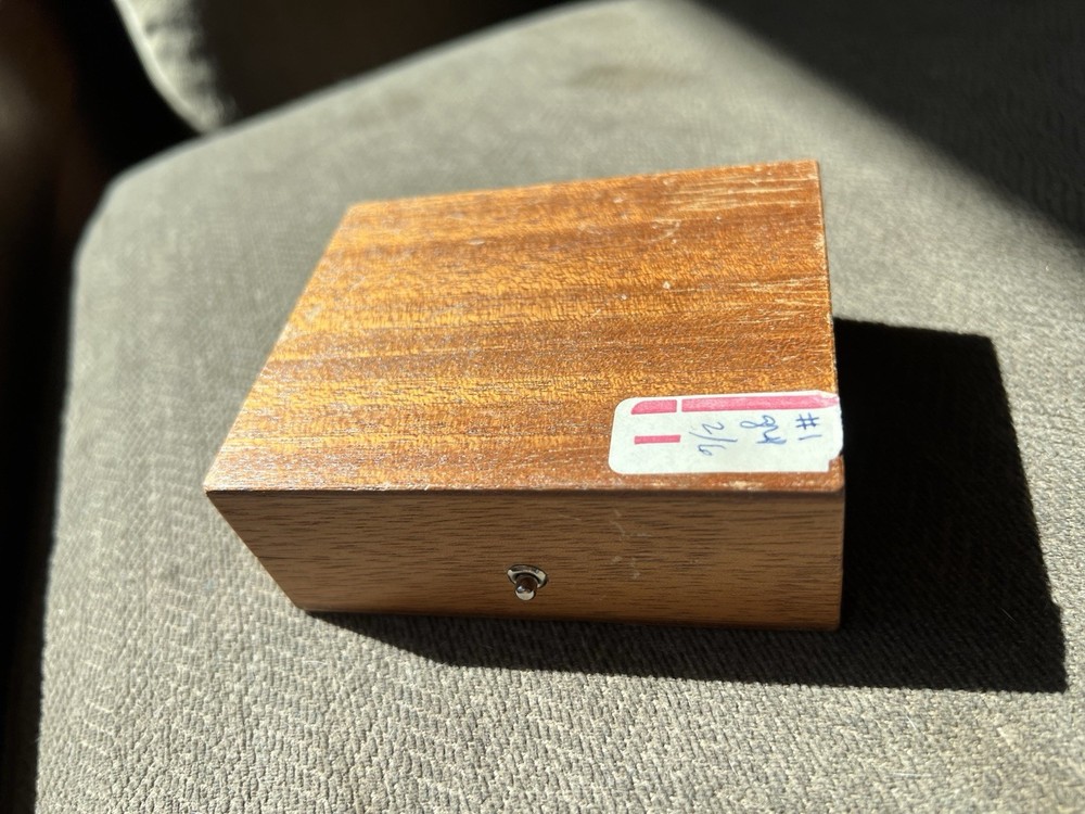 Bruel & Kjaer (B&K) Instruments Type 4135 Microphone w/ Case Papers UNTESTED