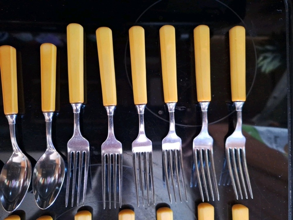 Lot Of 26 NOS Butterscotch Bakelite Flatware