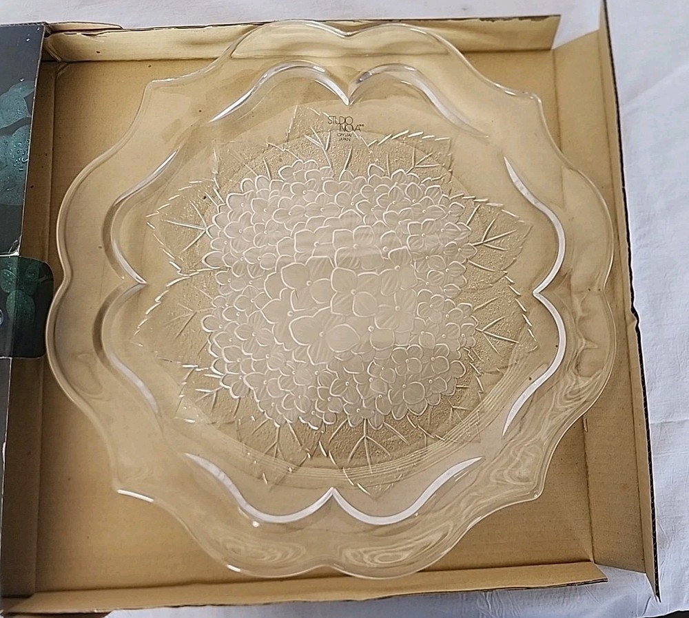 Studio Nova Hydrangea 14" Crystal Centerpiece Platter New Open Box