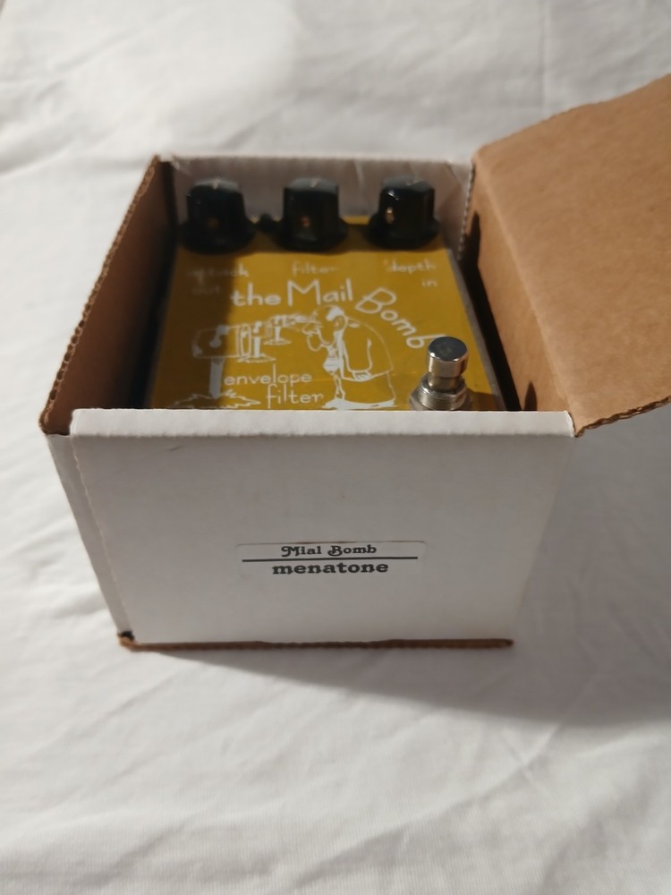 Menatone The Mail Bomb Envelope Filter Early 3 Knob Version Mint Condition w/Box