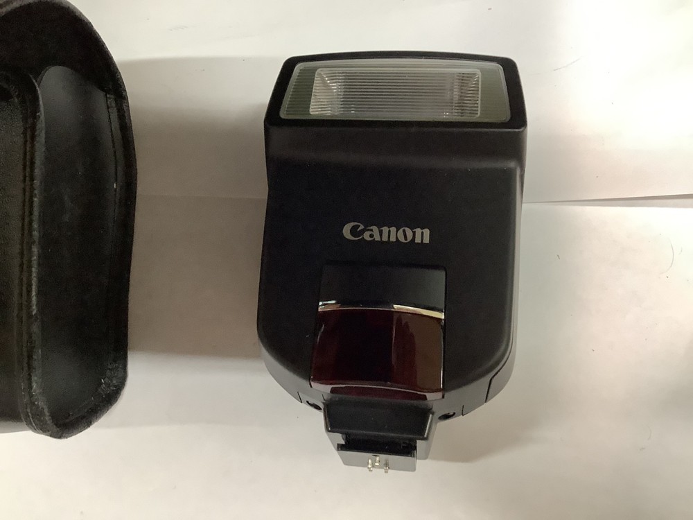 Canon Speedlite 220EX flash.