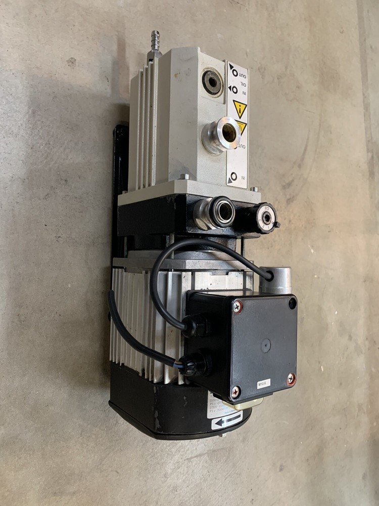 Leybold D2.5E 220-240VAC P 0.01mbar