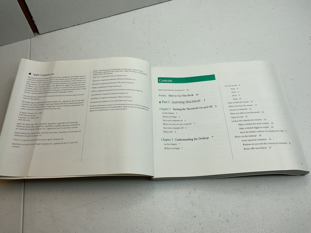 Vintage Apple Macintosh User's Guide for desktop computers 030-2651-B