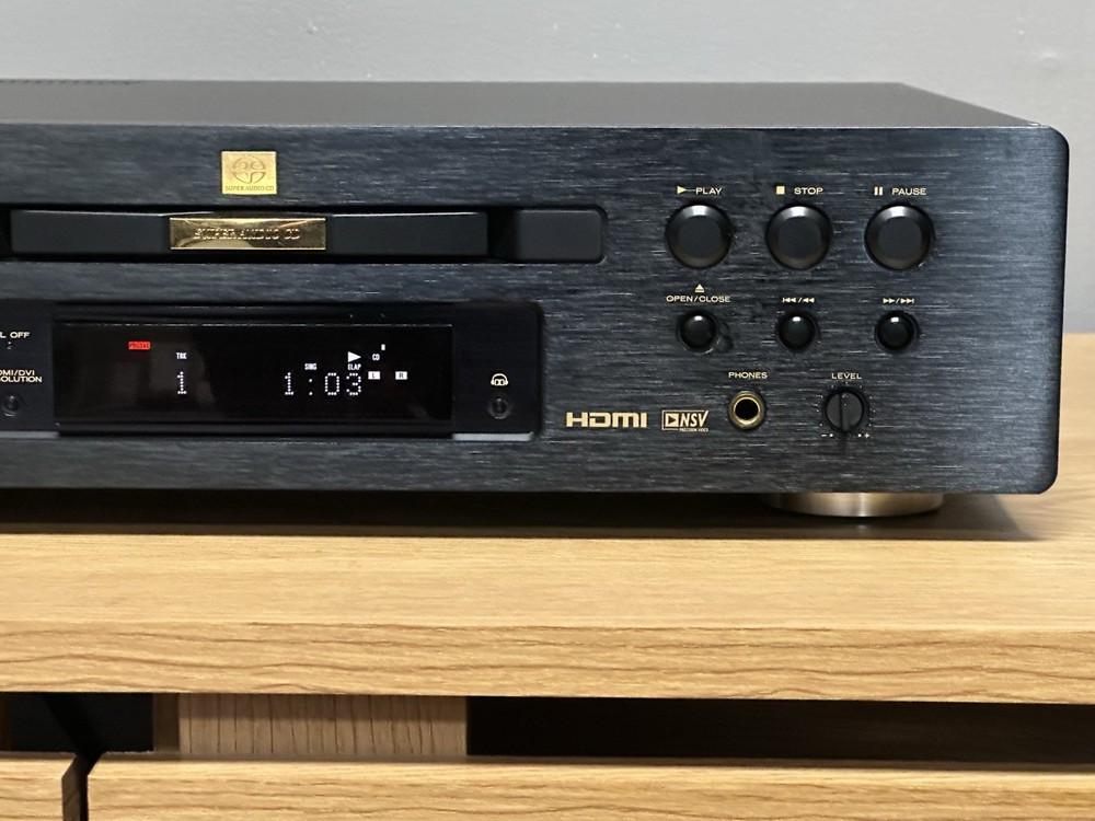 Marantz DV9600 Universal CD DVD Player – Audiophile Quality Original Box