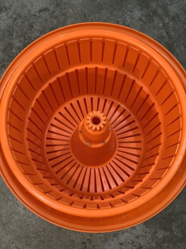 Dynamic 5 Gallon Commercial Salad Spinner ,Lettuce Dryer . E10, E20
