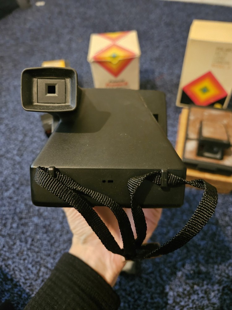 Polaroid SX-70 Land Camera Model 3 & Polaroid Pronto! B Untested