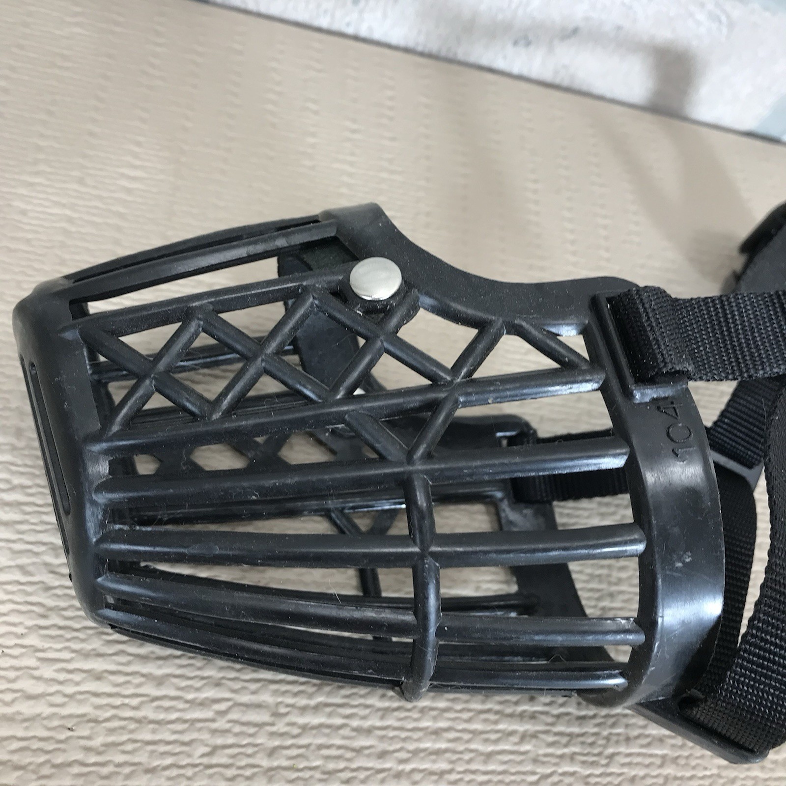 Dog Muzzle Basket Sz Medium Breathable Adjustable Plastic Black