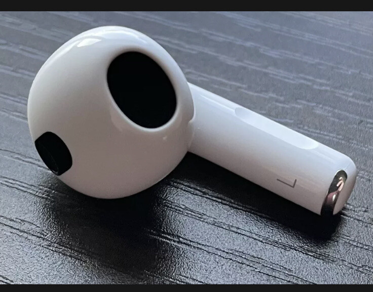 Apple Airpods 3rd Generation with MagSafe Charging Case Authentic Set