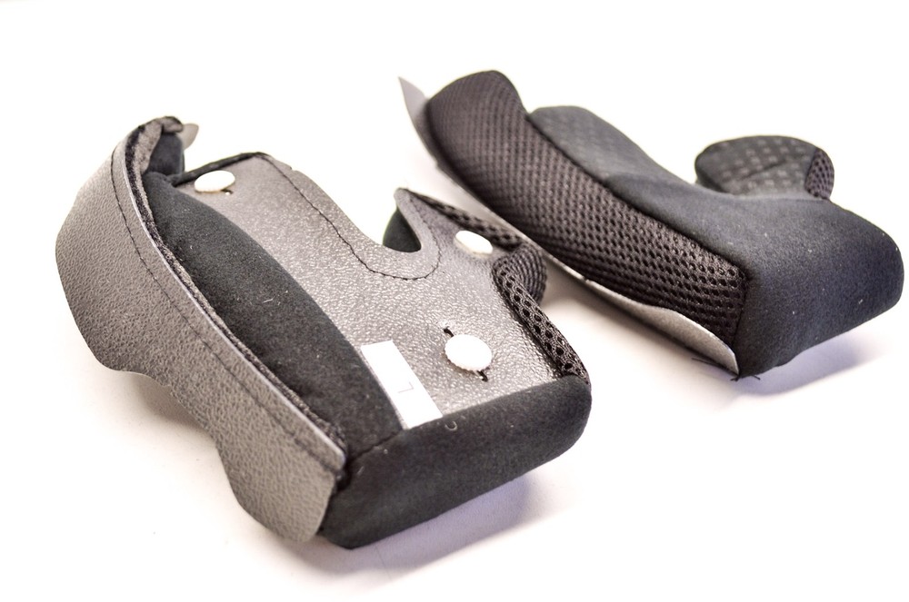 Answer 454485 Vel/Com Cheek Pad Pair Size L NOS