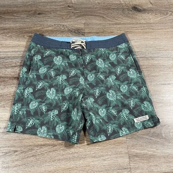 Fair Harbor Men's Shorts Swim Trunks Leaf Print Size 34 Green