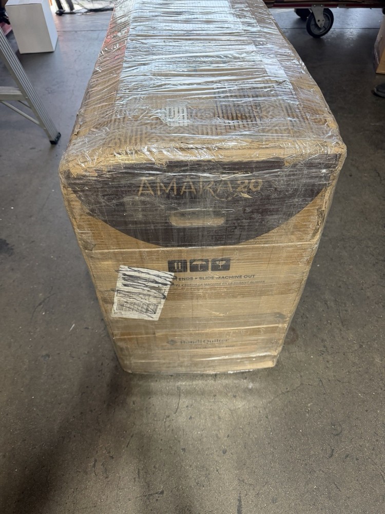 Handi Quilter Amara 20" Quilting Machine on TABLE ( NEW OTHER )