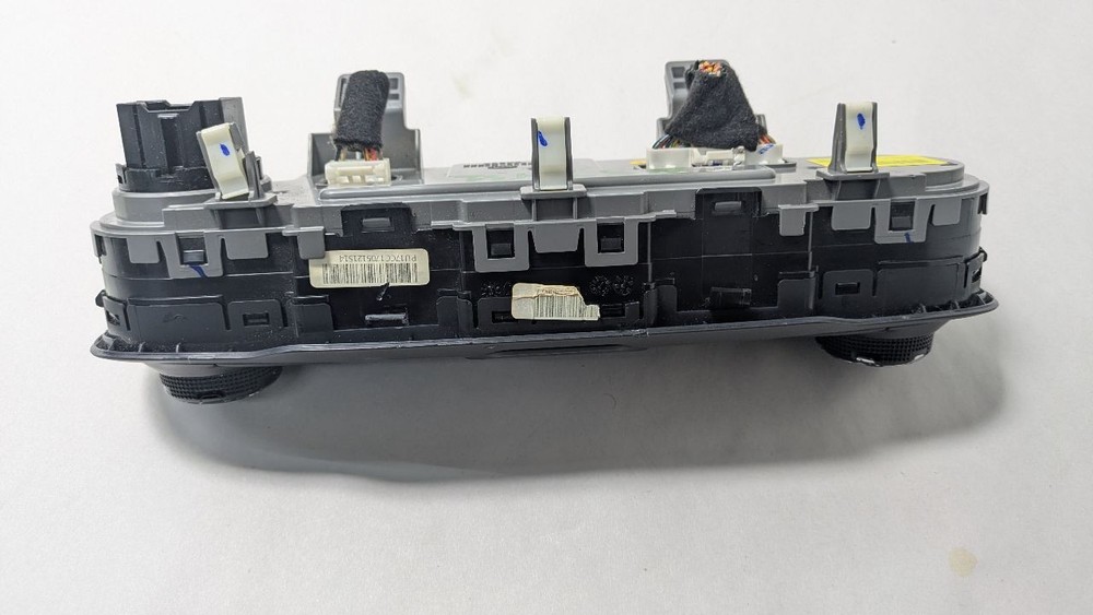 Used A/C Selector Switch fits: 2018 Kia Sorento front manual temperature control