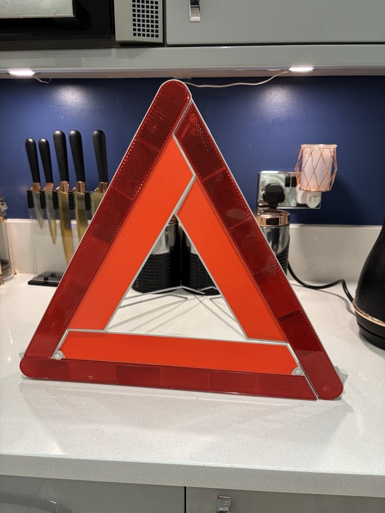 CAR LORRY CARAVAN WARNING TRIANGLE